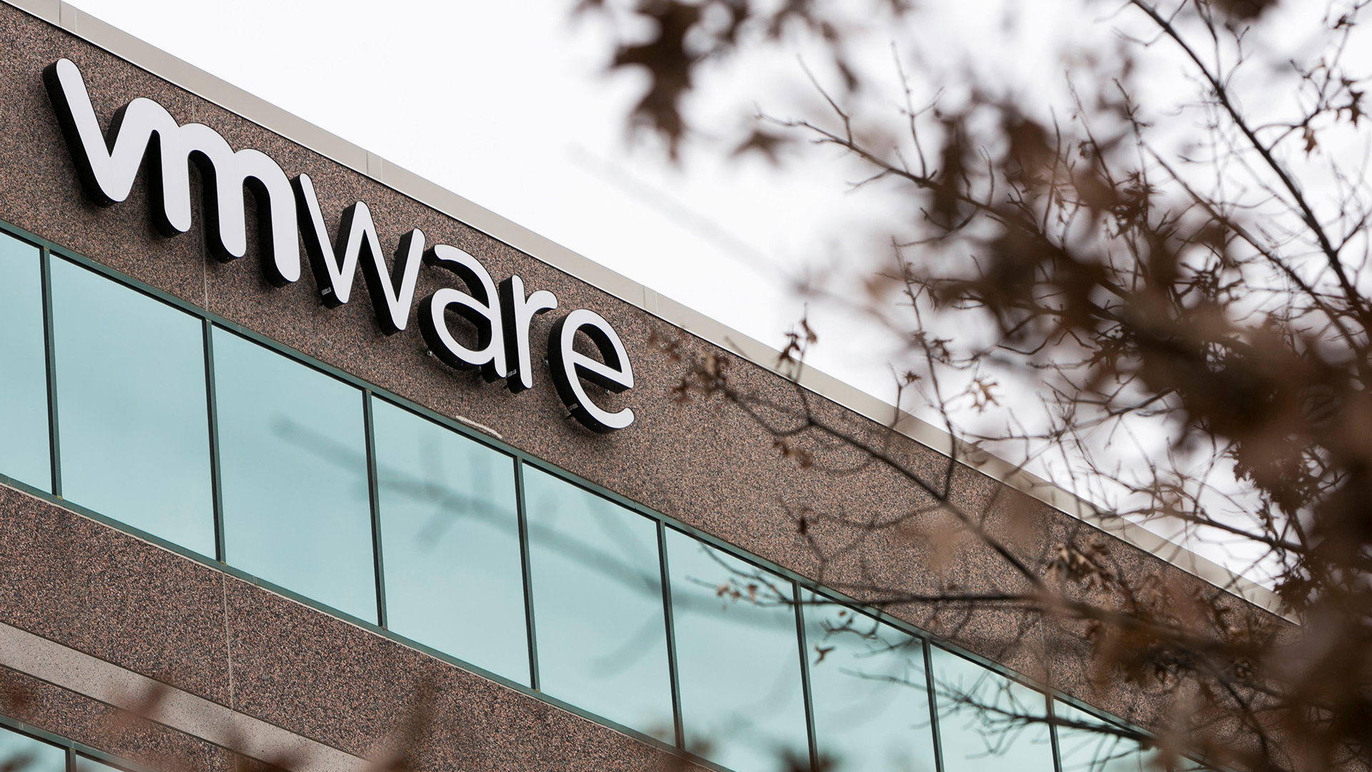 "VMware ve Sanallaştırma Teknolojisi"
